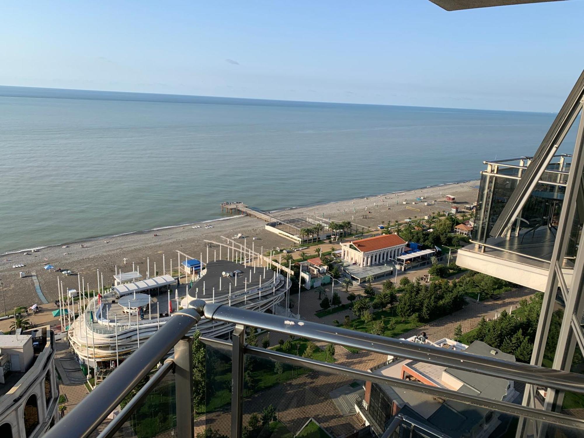 Orbi Sea Towers Batumi Resort מראה חיצוני תמונה